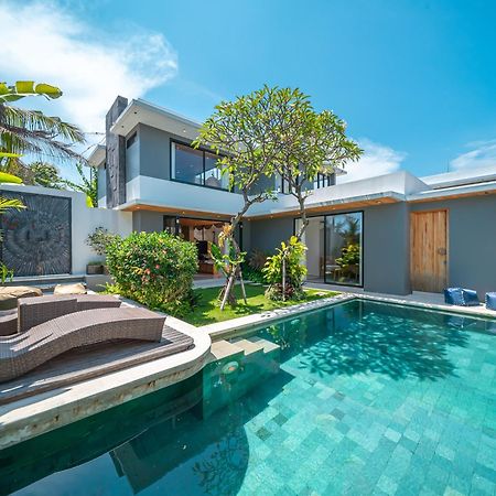 Villa Arunika - Stylish Tropical 2Br Villa Close To Nyanyi Beach! ตาบานัน ภายนอก รูปภาพ